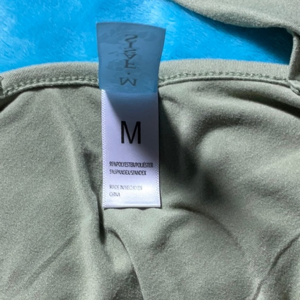 Green Tank Top. - Picture 8 of 9